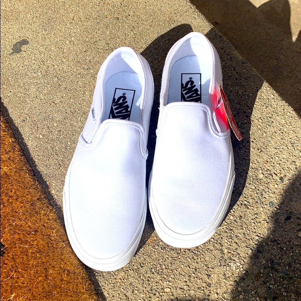Vans slip on true white shoes